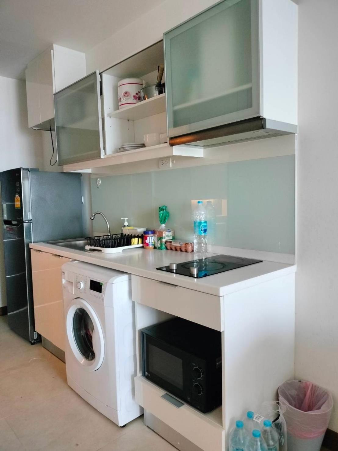 The Astra Cozy Living Apartment